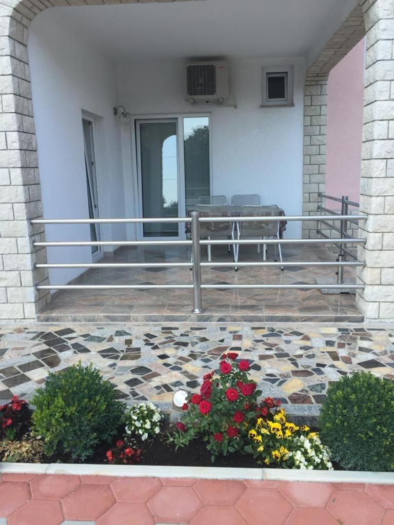 Villa Baldi -Apartmani Danny Тар Экстерьер фото