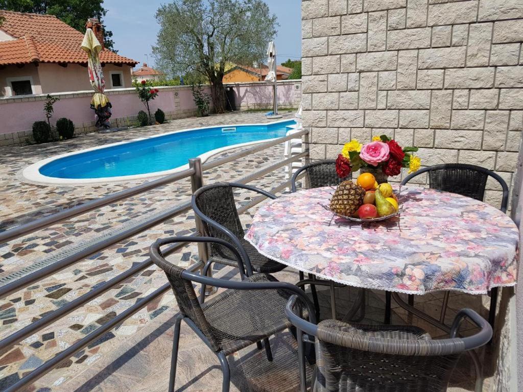 Villa Baldi -Apartmani Danny Тар Экстерьер фото