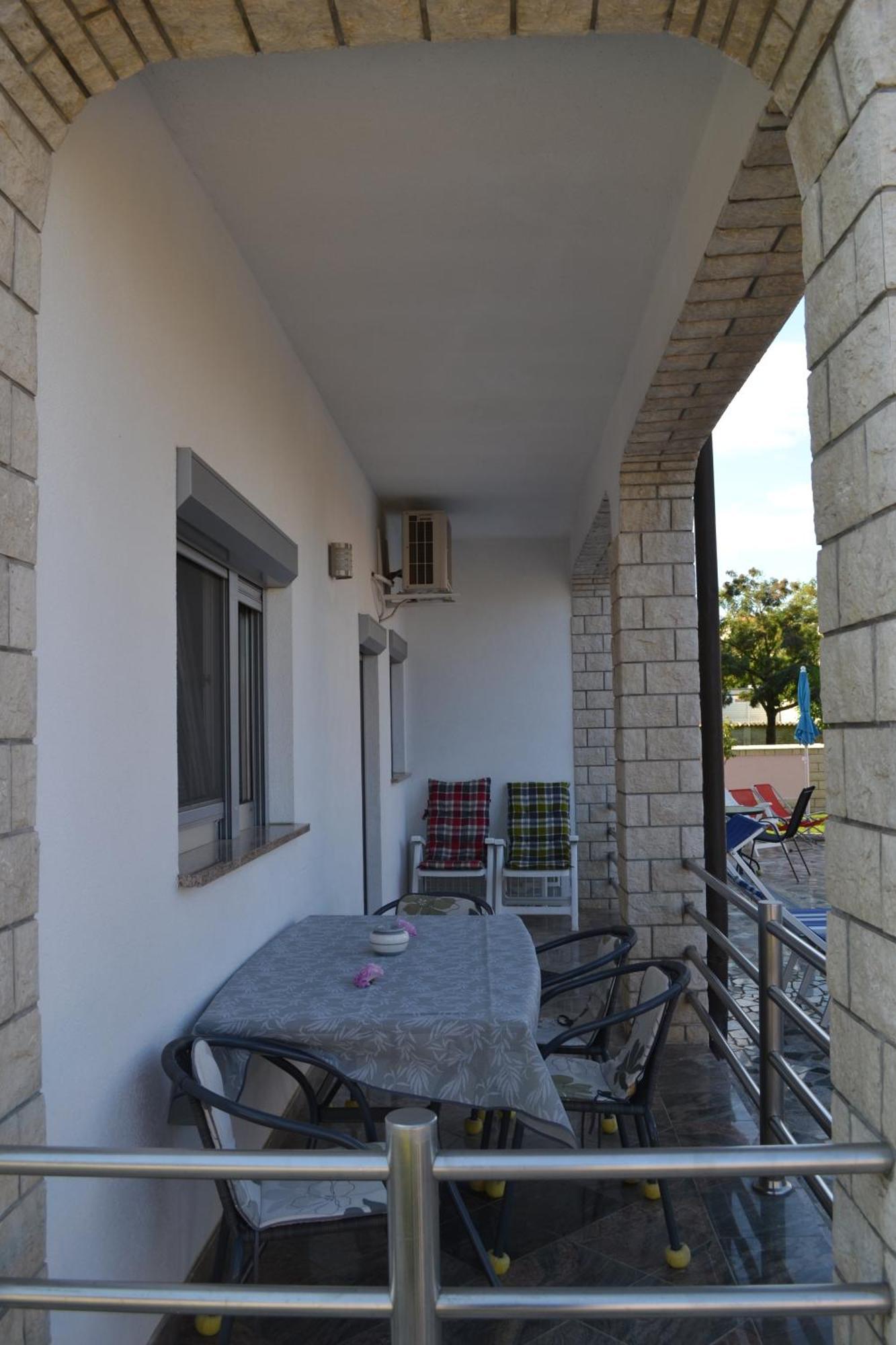 Villa Baldi -Apartmani Danny Тар Экстерьер фото
