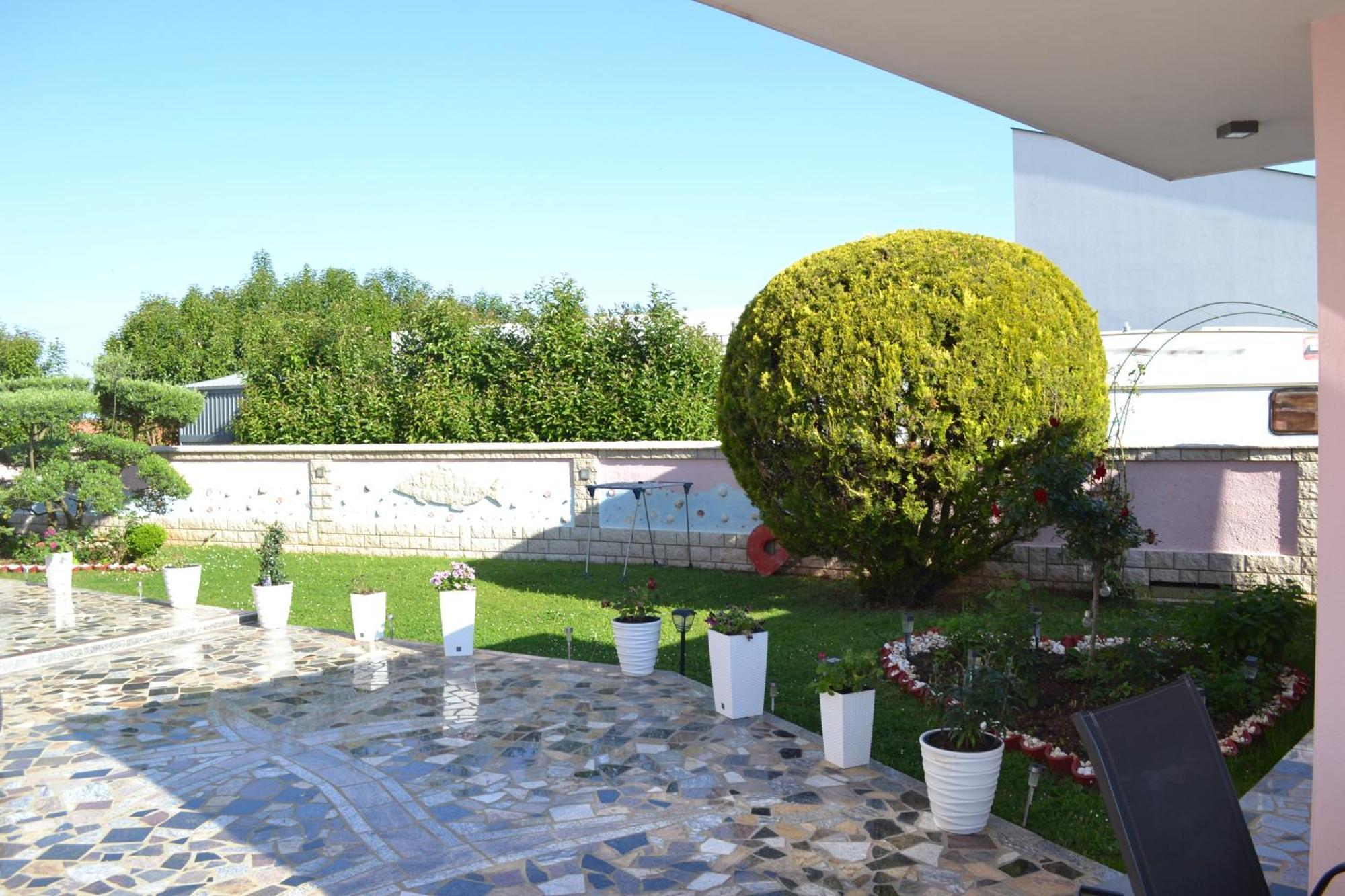 Villa Baldi -Apartmani Danny Тар Экстерьер фото